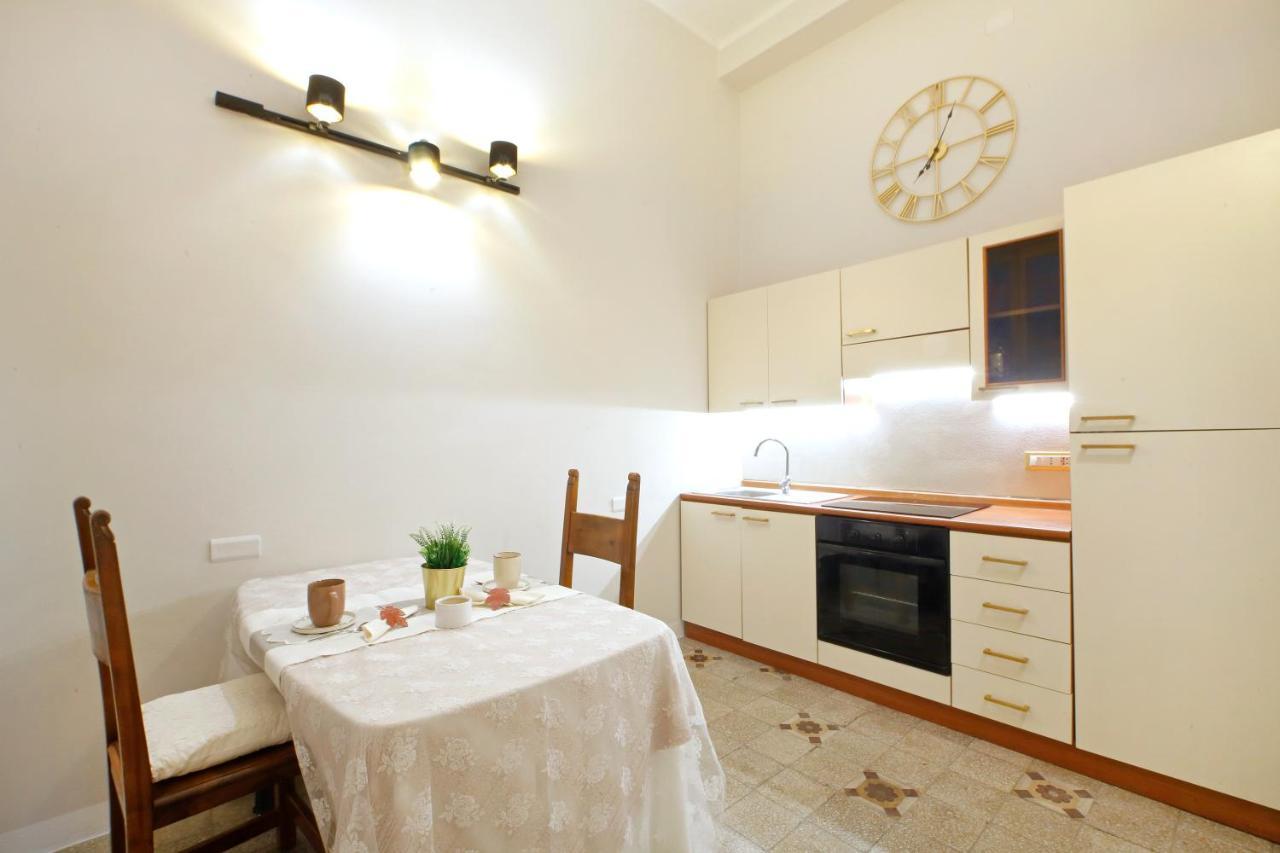 Breathe Liguria - Lucy 1 Bedroom And 1 Apartment In A Newly Renovated Nineteenth-Century Building In The Historic Center Near The Sea La Spezia Bagian luar foto